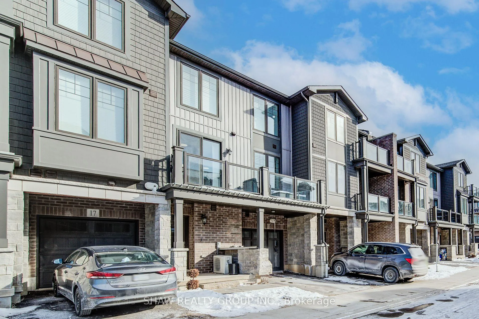 Photo 4 of Unit 18, 100 Hollywood Court, Cambridge — HOMEH