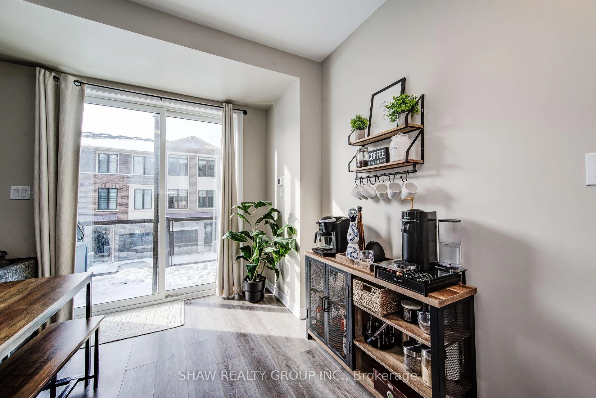 Photo 23 of Unit 18, 100 Hollywood Court, Cambridge — HOMEH