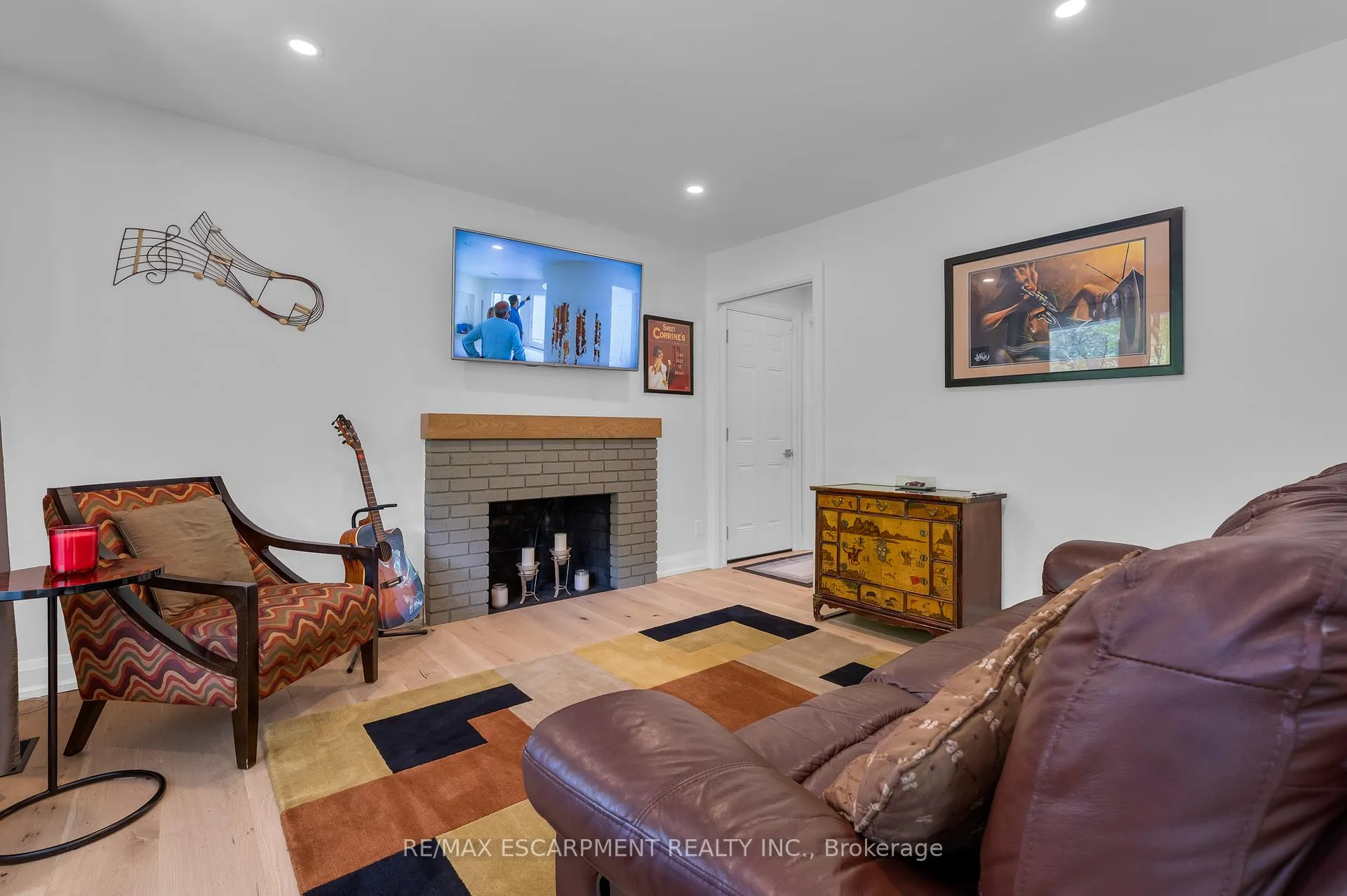 Photo 11 of 83 Dorchester Drive, Grimsby, Grimsby Escarpment — HOMEH
