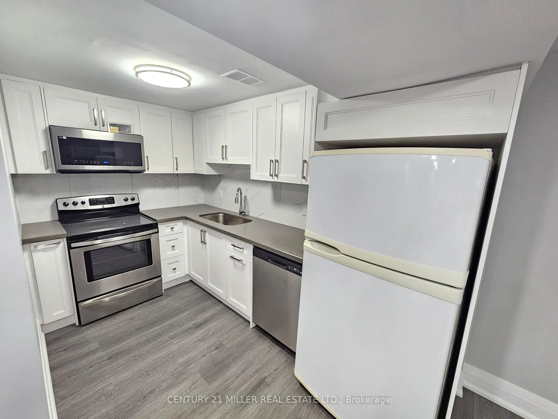 Photo 4 of Unit Basemen, 156 Beechnut Road, Vaughan, West Woodbridge — HOMEH