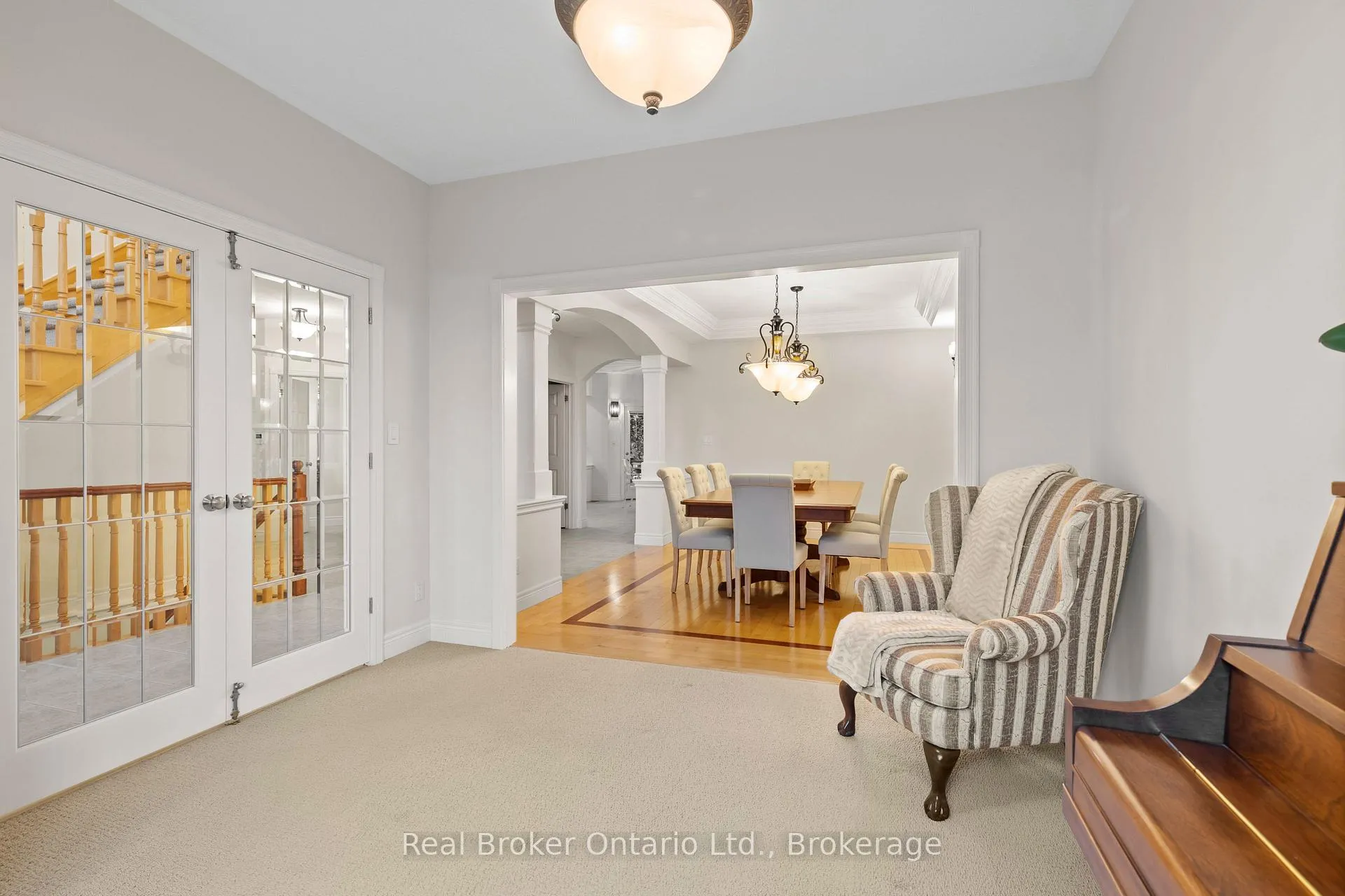 Photo 8 of 45 Pioneer Tower Crescent, Kitchener — HOMEH