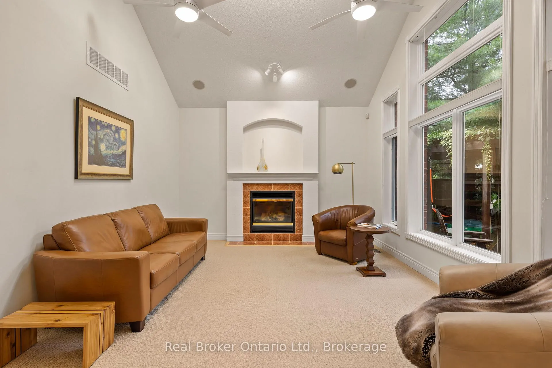 Photo 13 of 45 Pioneer Tower Crescent, Kitchener — HOMEH
