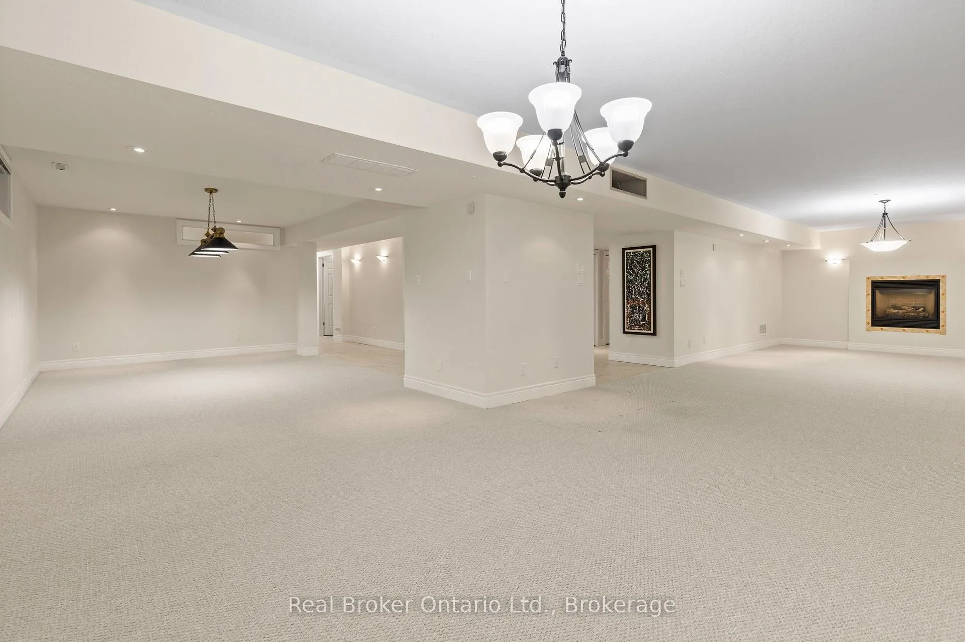 Photo 28 of 45 Pioneer Tower Crescent, Kitchener — HOMEH