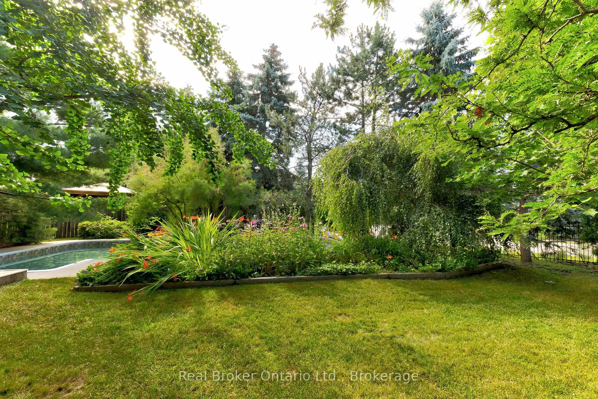 Photo 38 of 45 Pioneer Tower Crescent, Kitchener — HOMEH
