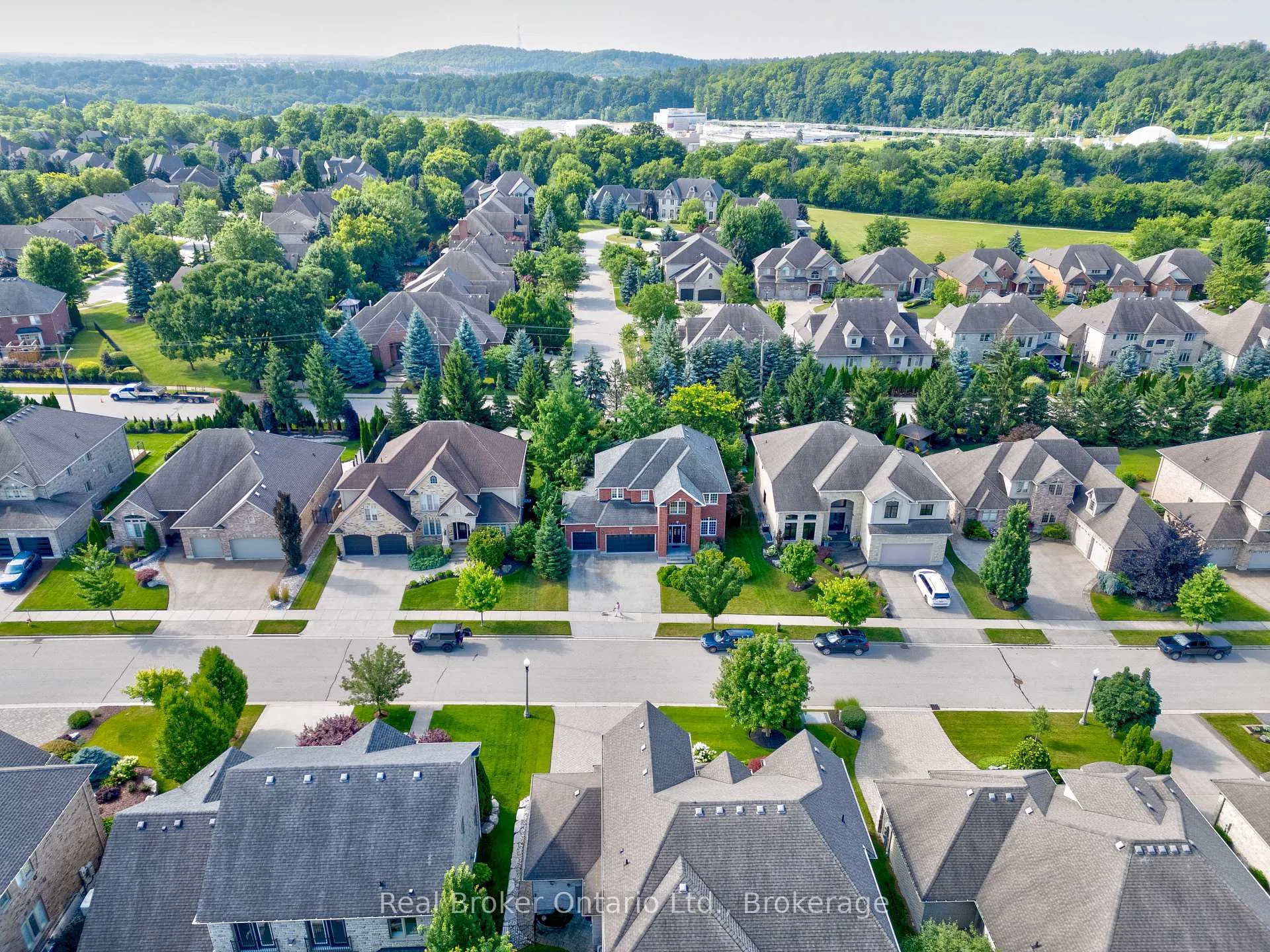 Photo 42 of 45 Pioneer Tower Crescent, Kitchener — HOMEH