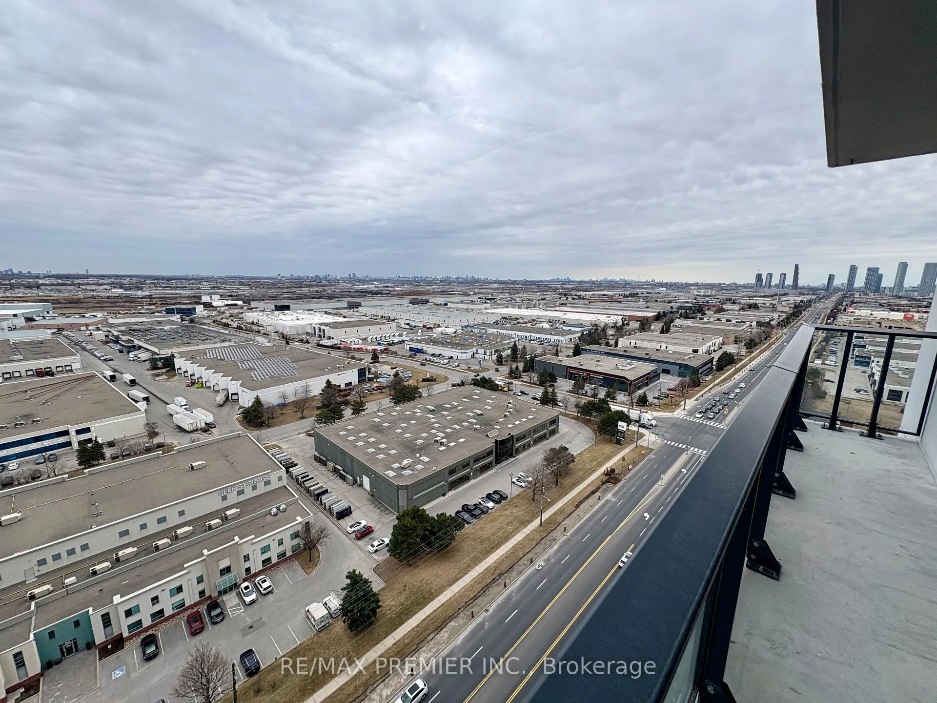 Photo 9 of Unit 1909, 8960 Jane Street S, Vaughan, Concord — HOMEH
