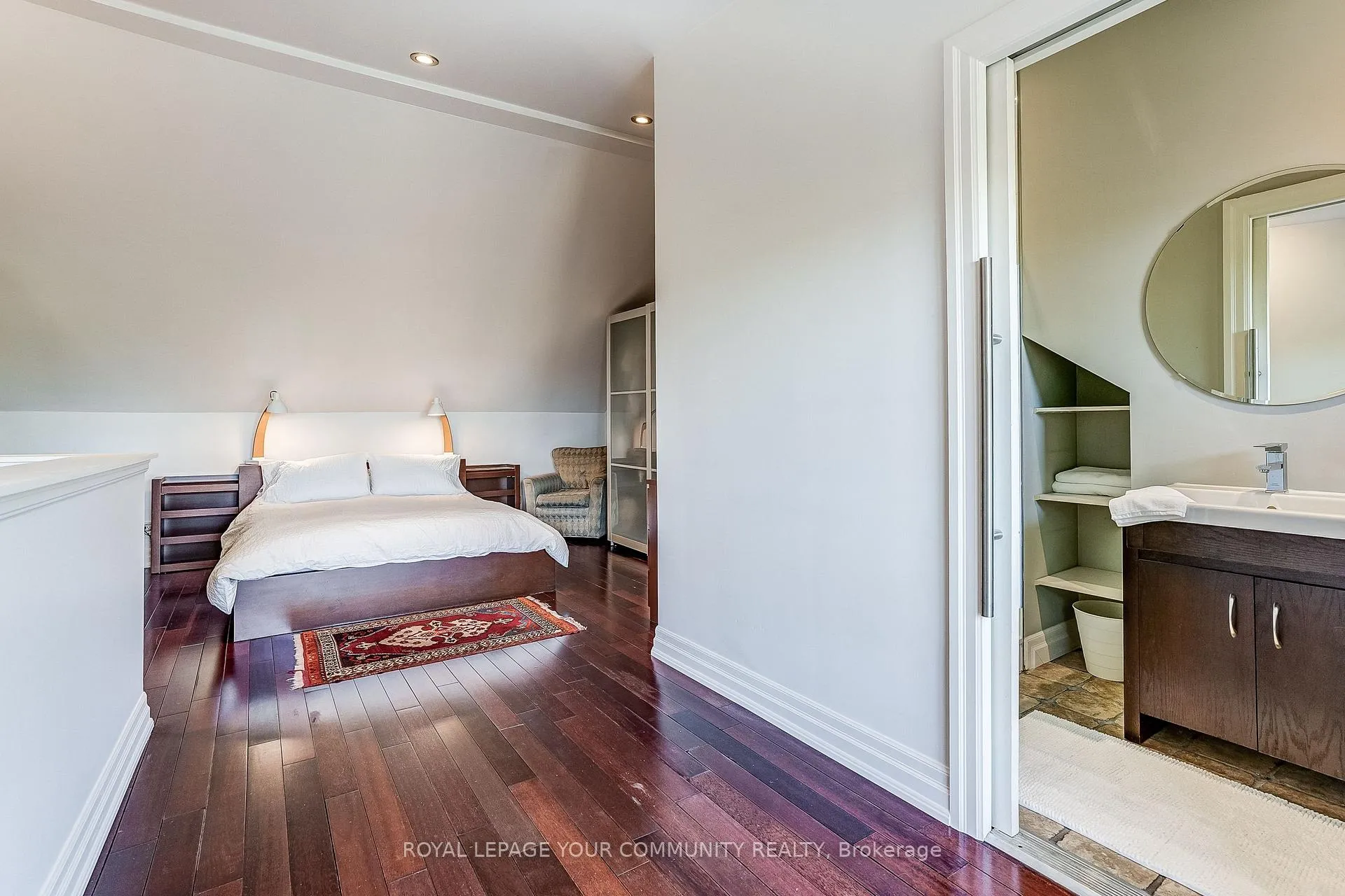 Photo 31 of 13 Howland Road, Toronto, North Riverdale — HOMEH