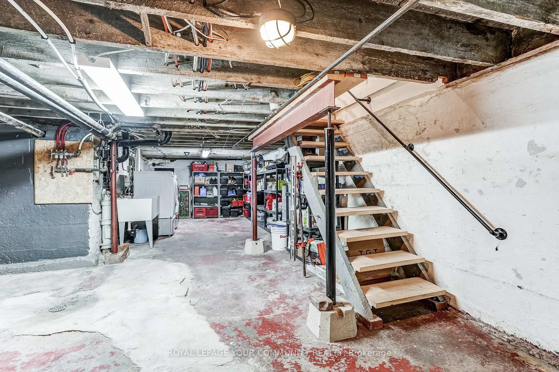 Photo 36 of 13 Howland Road, Toronto, North Riverdale — HOMEH