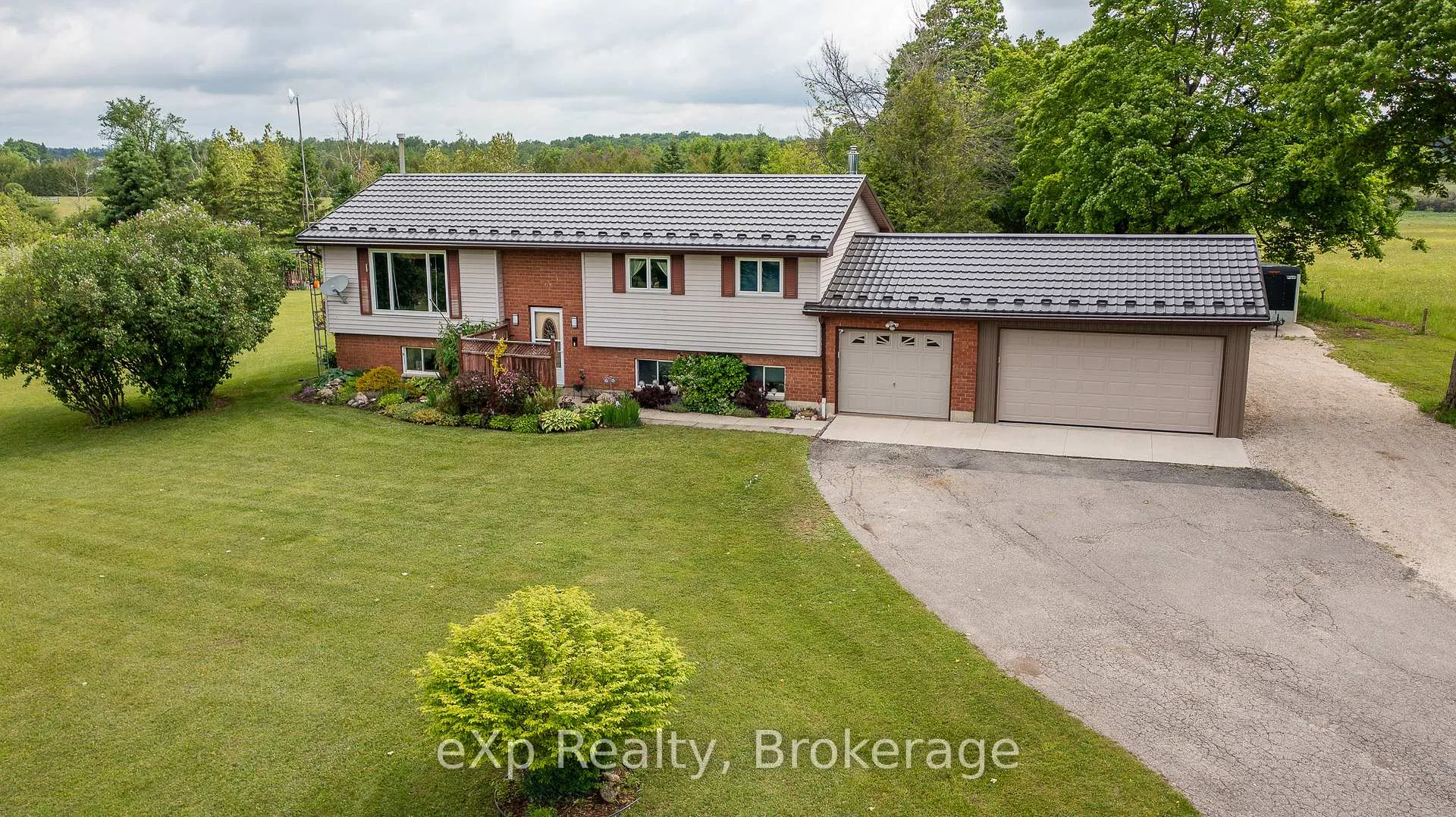 Photo 1 of 752791 75 Side Road, Southgate — HOMEH