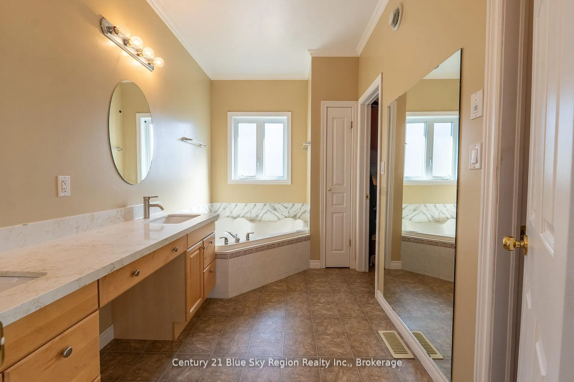 Photo 17 of 161 Golf Course Road, Callander — HOMEH