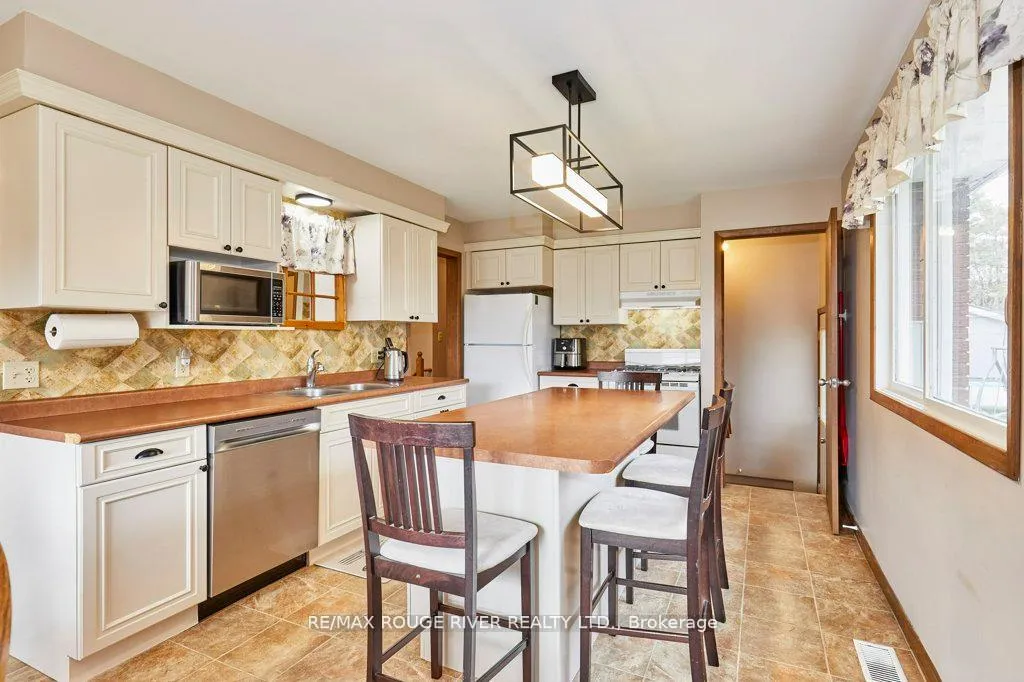 Photo 19 of 5045 Simcoe Street N, Oshawa, Rural Oshawa — HOMEH