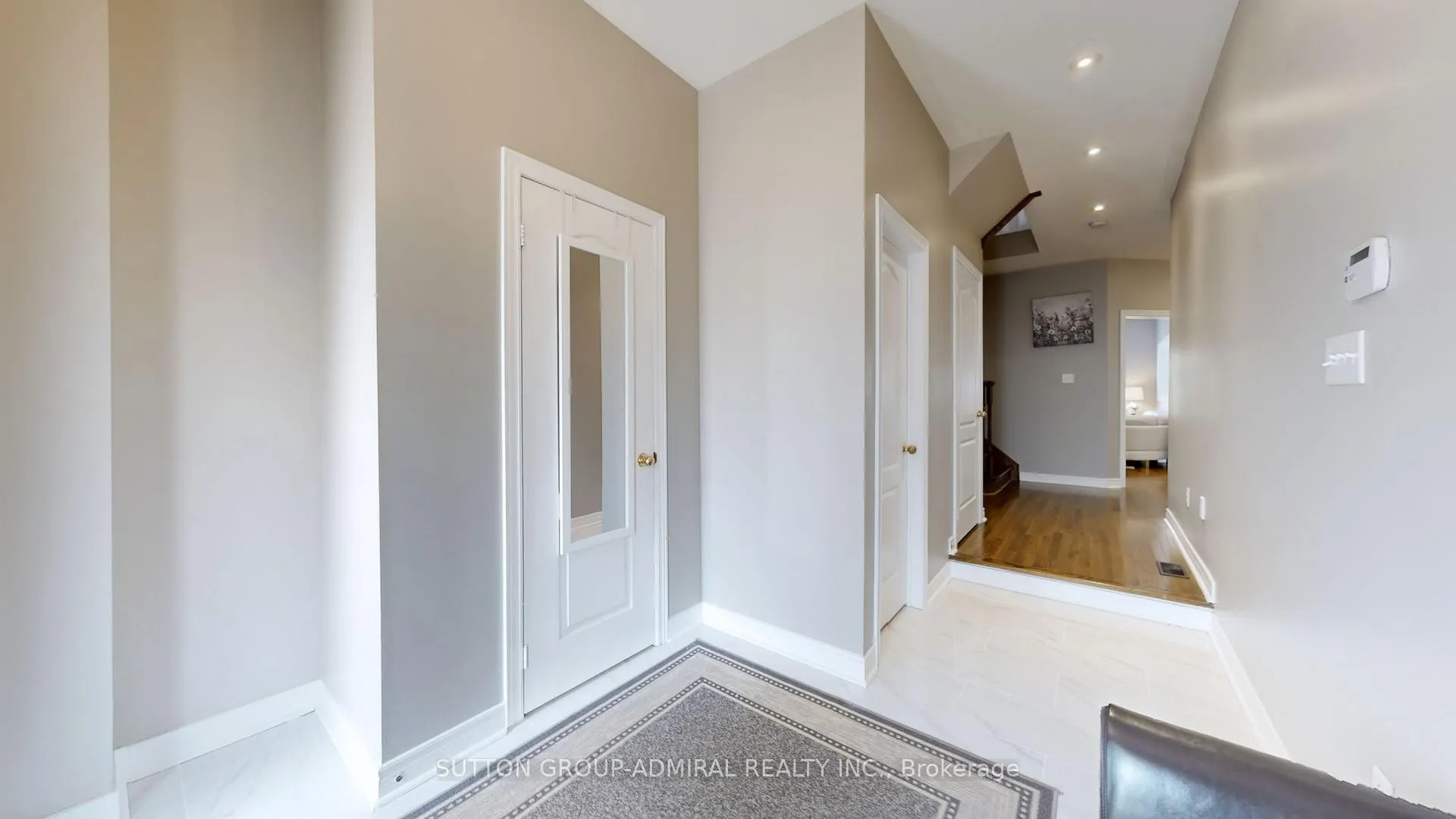 Photo 2 of 25 D'Eva Drive, Vaughan, Patterson — HOMEH