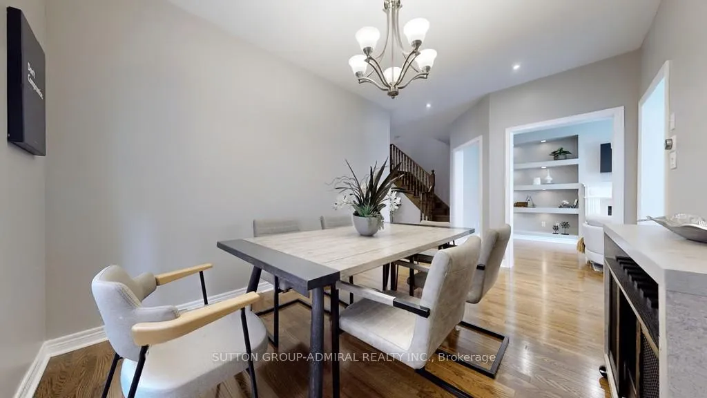 Photo 7 of 25 D'Eva Drive, Vaughan, Patterson — HOMEH