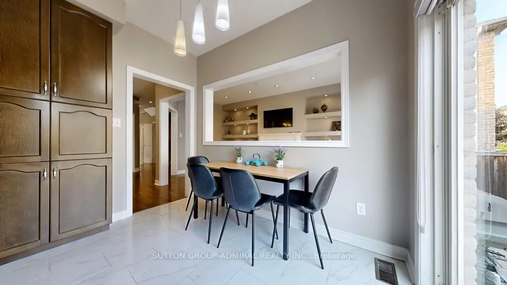 Photo 14 of 25 D'Eva Drive, Vaughan, Patterson — HOMEH