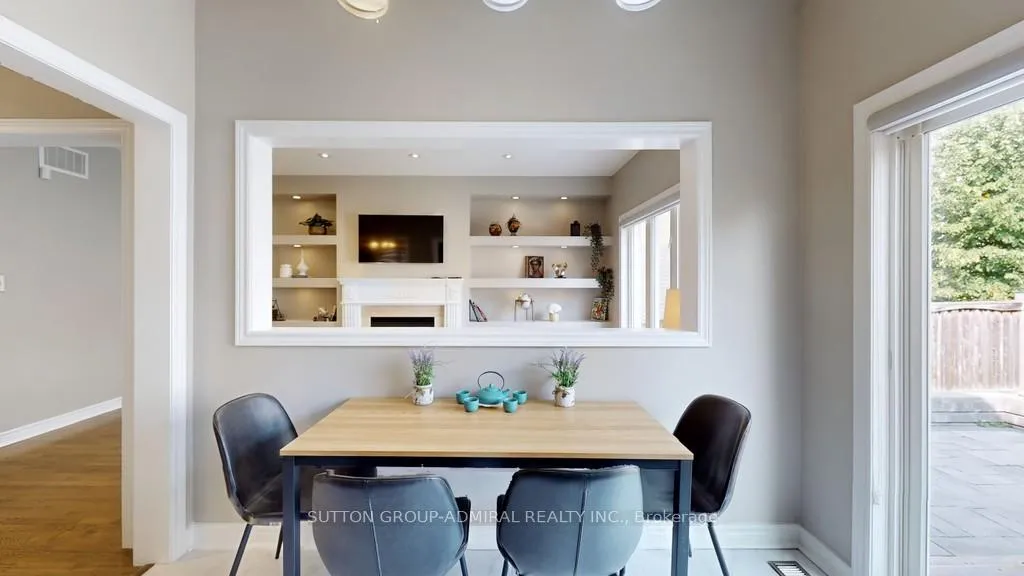 Photo 15 of 25 D'Eva Drive, Vaughan, Patterson — HOMEH
