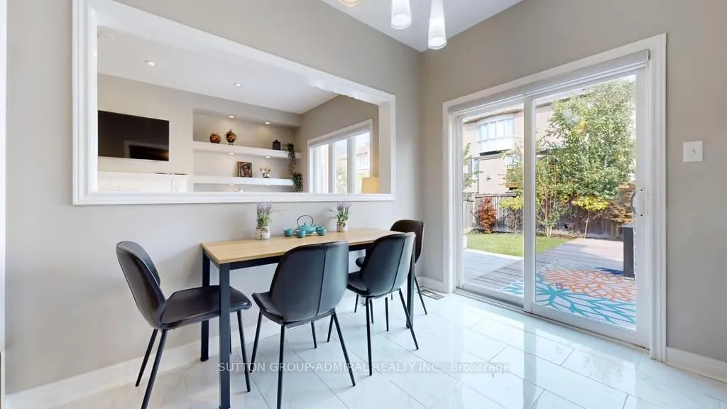 Photo 16 of 25 D'Eva Drive, Vaughan, Patterson — HOMEH
