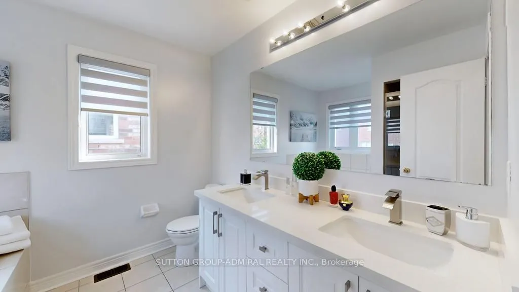 Photo 23 of 25 D'Eva Drive, Vaughan, Patterson — HOMEH
