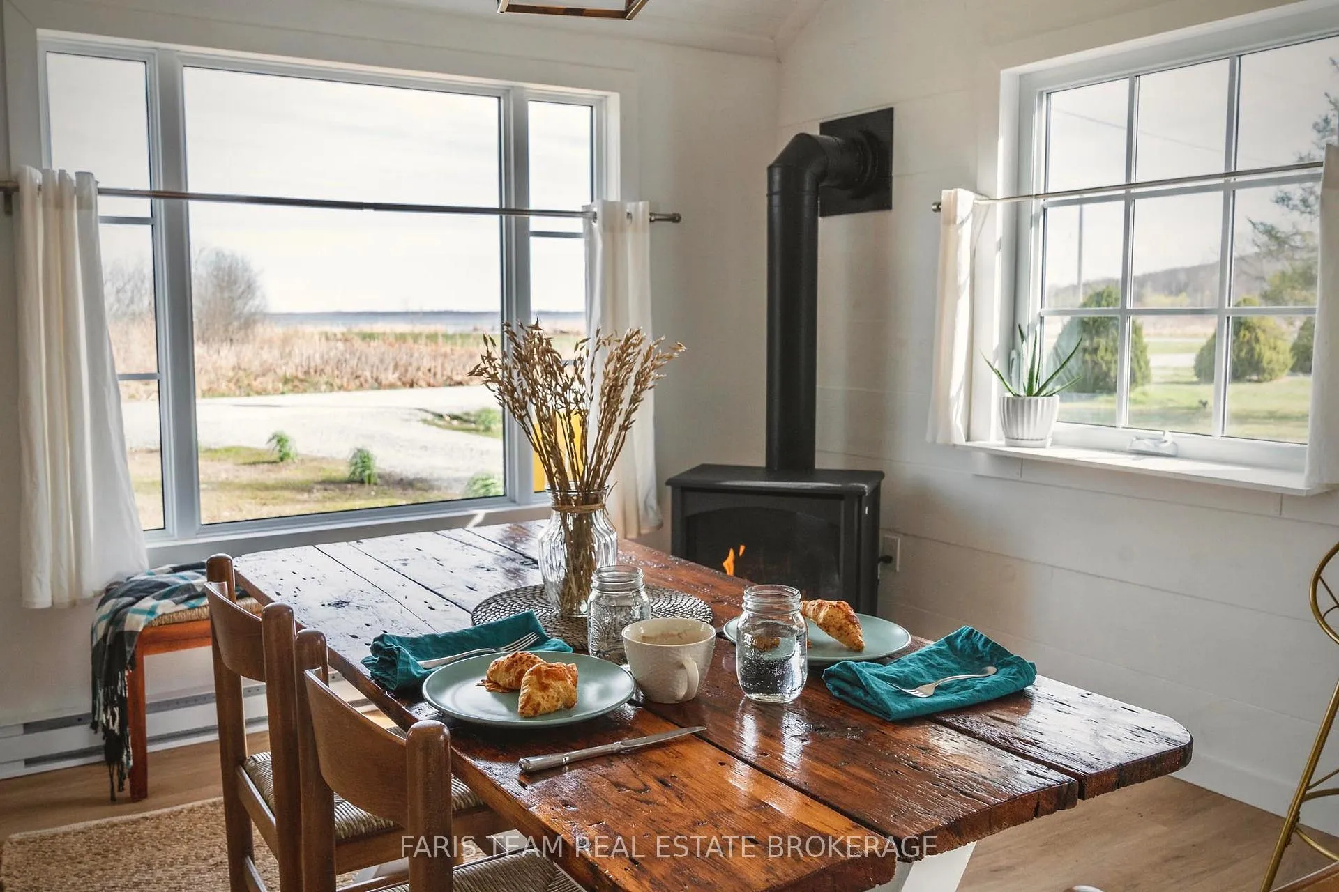 Photo 4 of 7 Delta Drive, Tay, Waubaushene — HOMEH