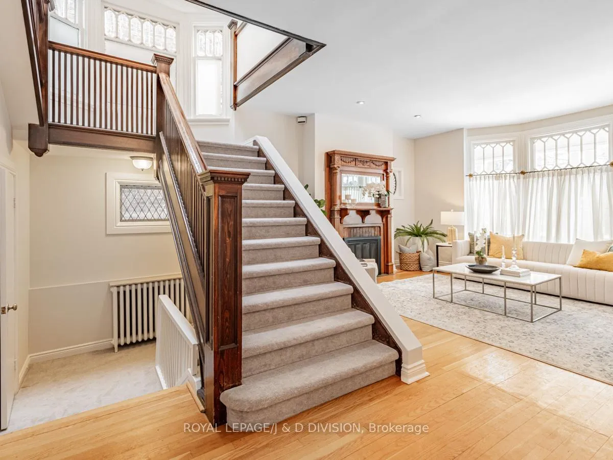 Photo 3 of 12 McMaster Avenue, Toronto, Casa Loma — HOMEH