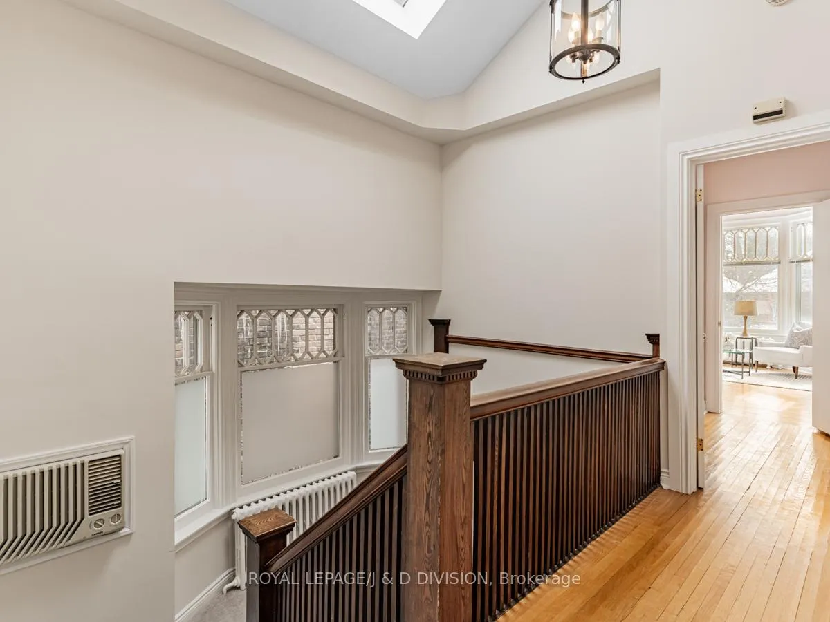Photo 12 of 12 McMaster Avenue, Toronto, Casa Loma — HOMEH