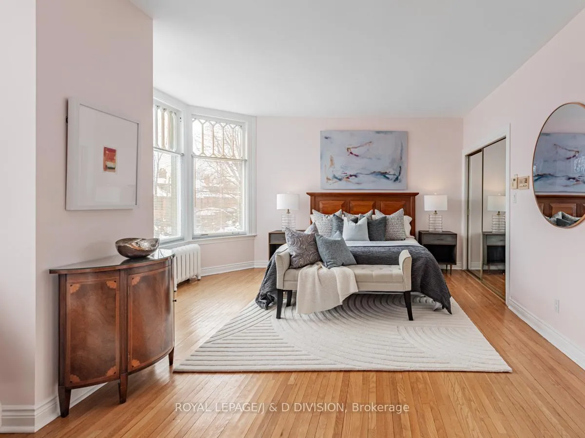 Photo 13 of 12 McMaster Avenue, Toronto, Casa Loma — HOMEH