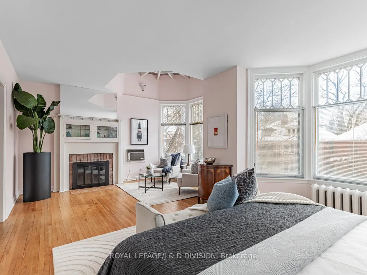 Photo 14 of 12 McMaster Avenue, Toronto, Casa Loma — HOMEH