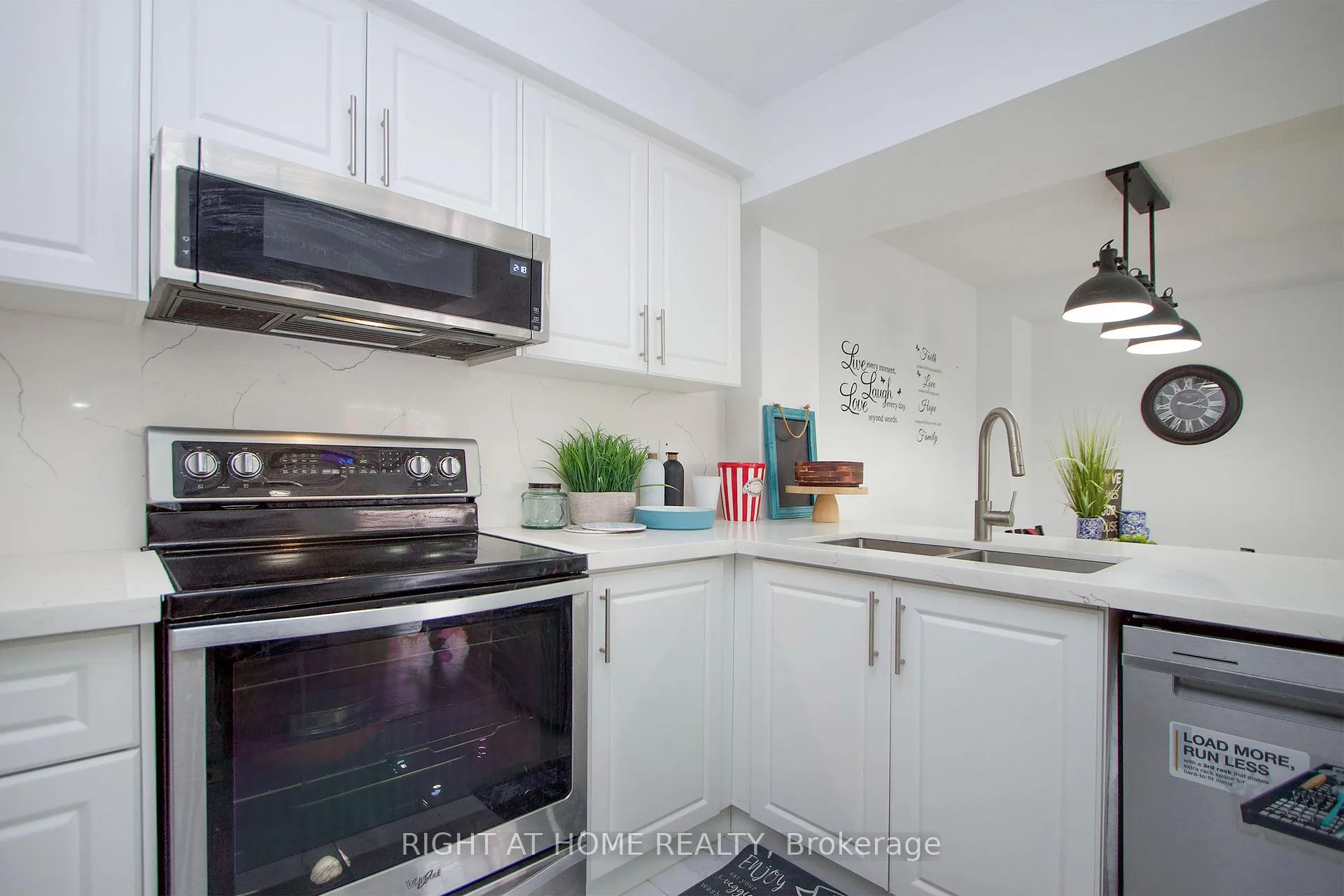Photo 19 of 34 Clowes Street, Ajax, Central East — HOMEH