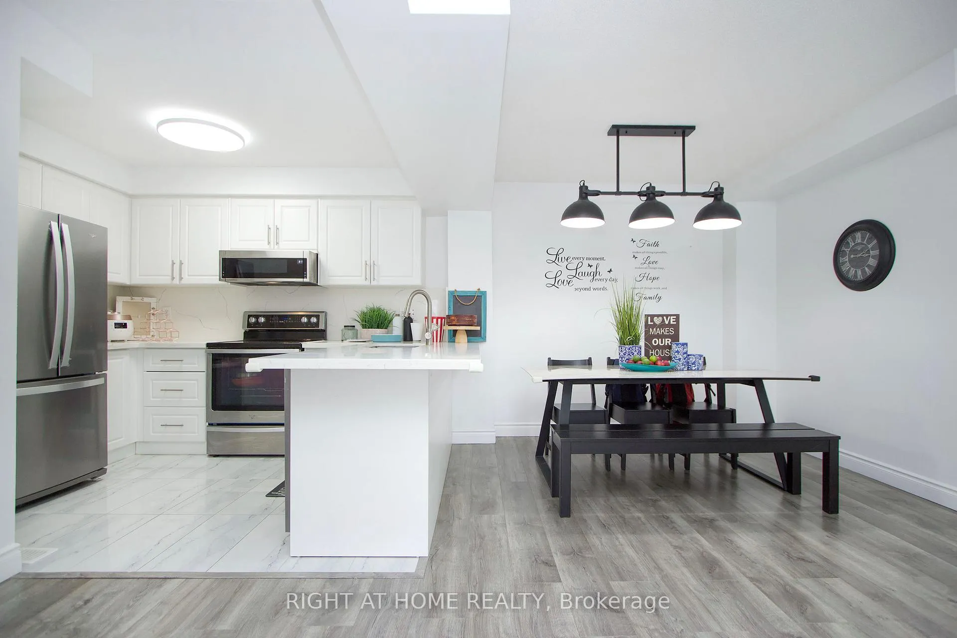 Photo 20 of 34 Clowes Street, Ajax, Central East — HOMEH