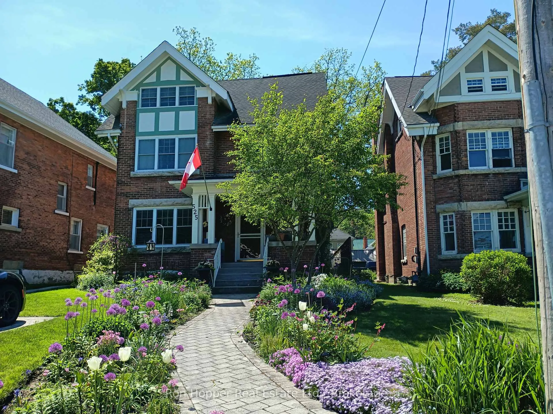 Front of 525 9th Street E