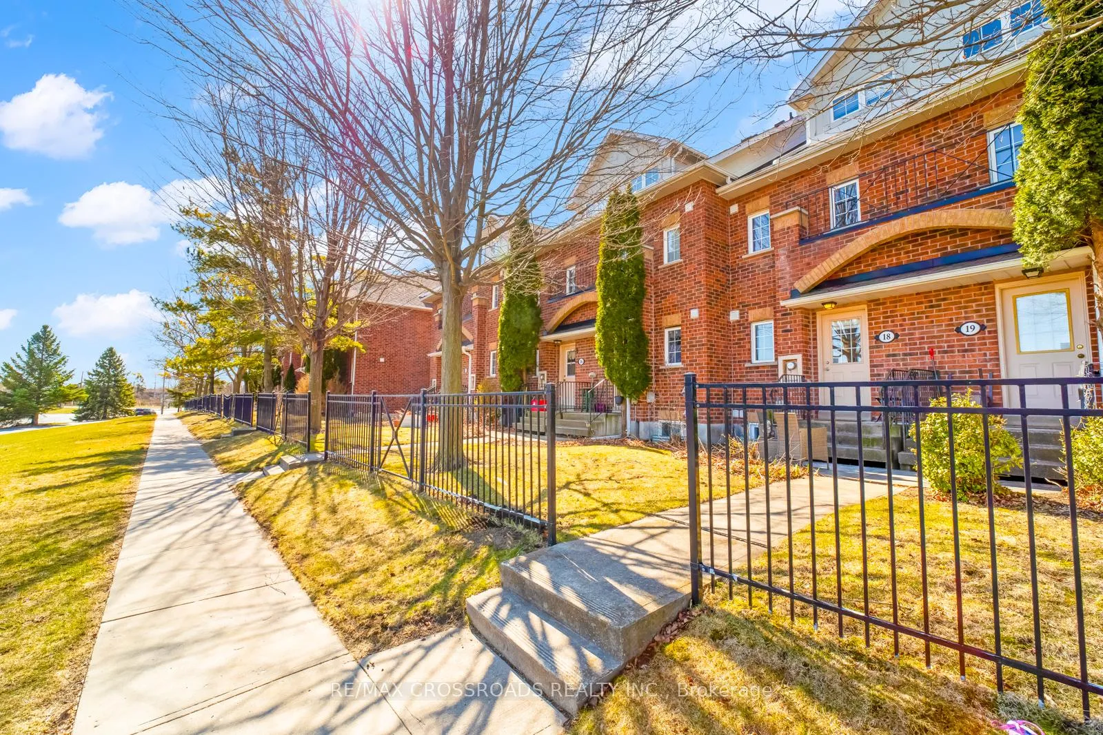 Photo 1 of Unit 18, 2 Hedge End Road, Scarborough, Rouge — HOMEH