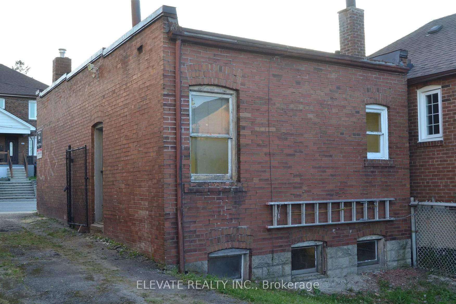 Photo 3 of 571 Oakwood Avenue, Toronto, Oakwood Village — HOMEH