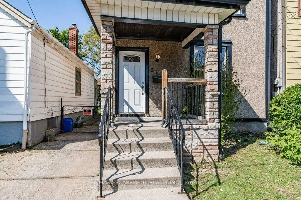 Photo 5 of 21 Mayflower Avenue, Hamilton, Crown Point — HOMEH