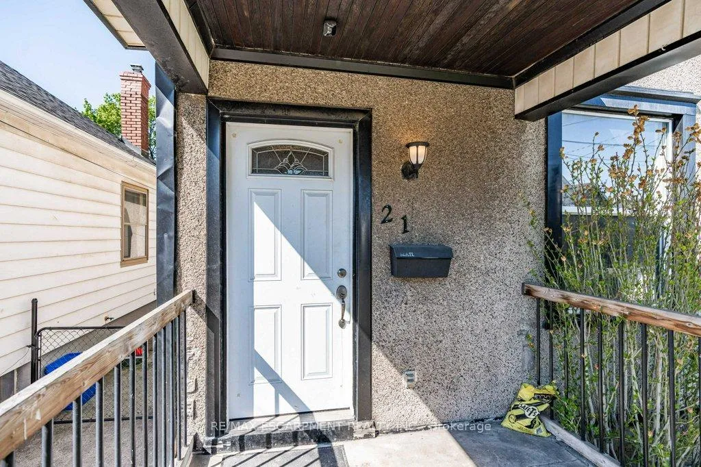 Photo 6 of 21 Mayflower Avenue, Hamilton, Crown Point — HOMEH