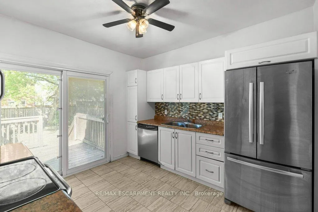 Photo 17 of 21 Mayflower Avenue, Hamilton, Crown Point — HOMEH