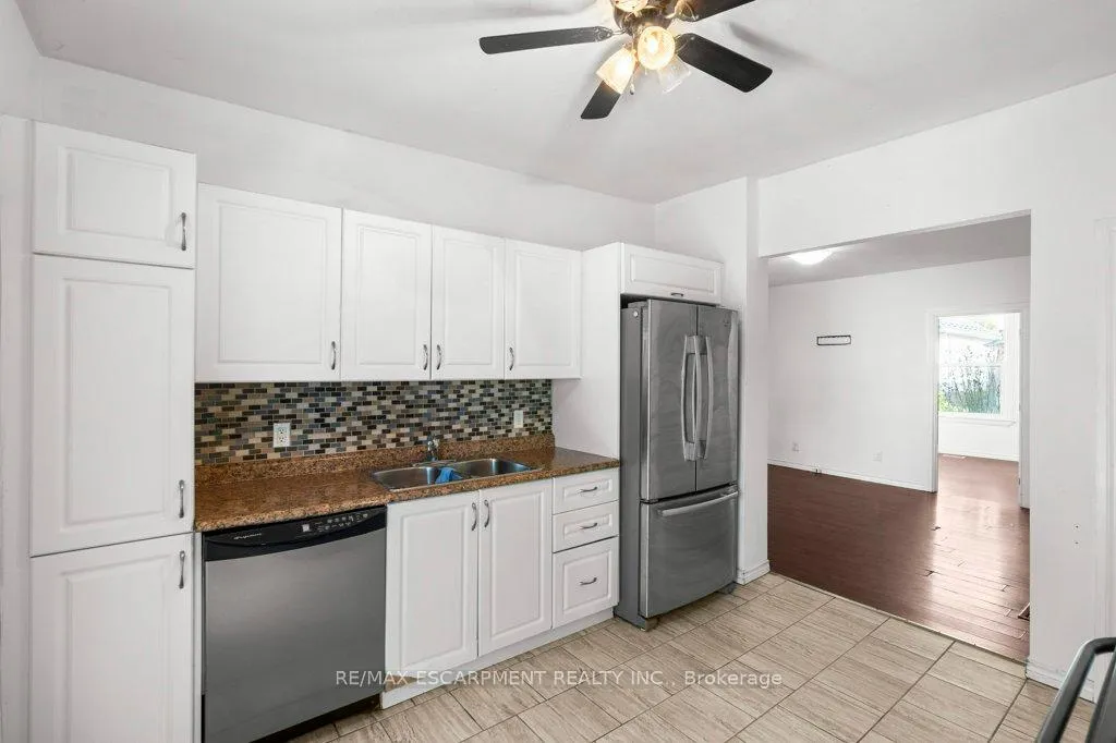 Photo 18 of 21 Mayflower Avenue, Hamilton, Crown Point — HOMEH
