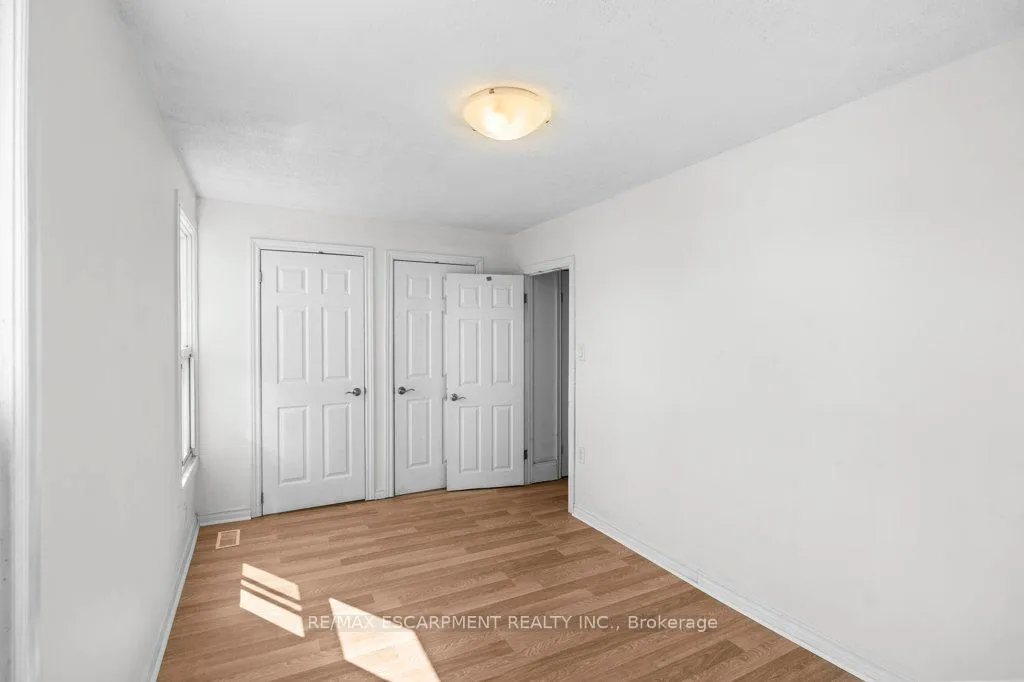 Photo 27 of 21 Mayflower Avenue, Hamilton, Crown Point — HOMEH