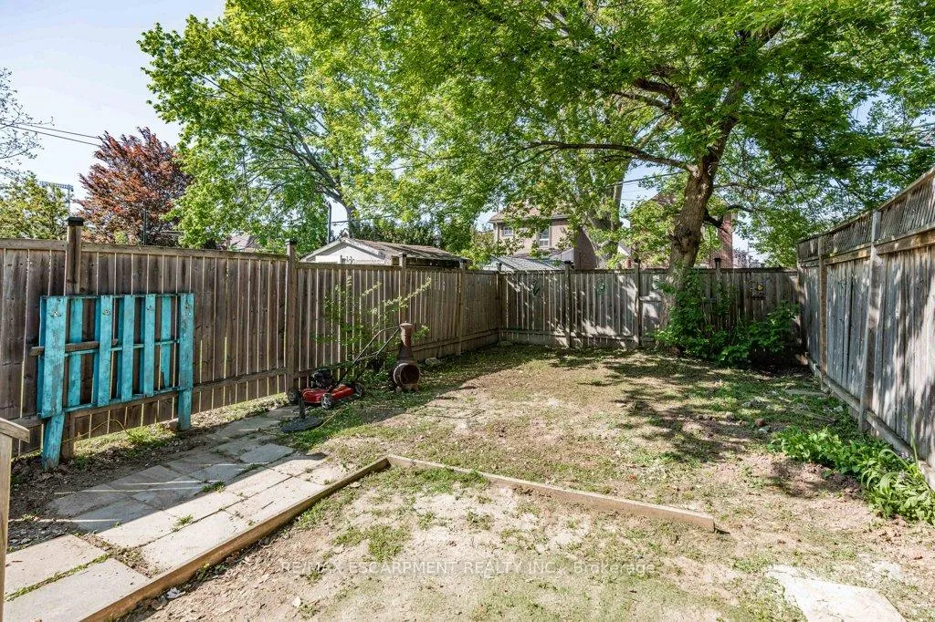 Photo 34 of 21 Mayflower Avenue, Hamilton, Crown Point — HOMEH