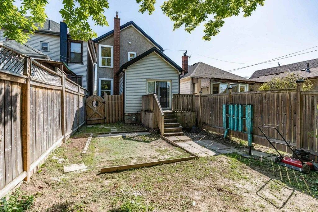 Photo 35 of 21 Mayflower Avenue, Hamilton, Crown Point — HOMEH