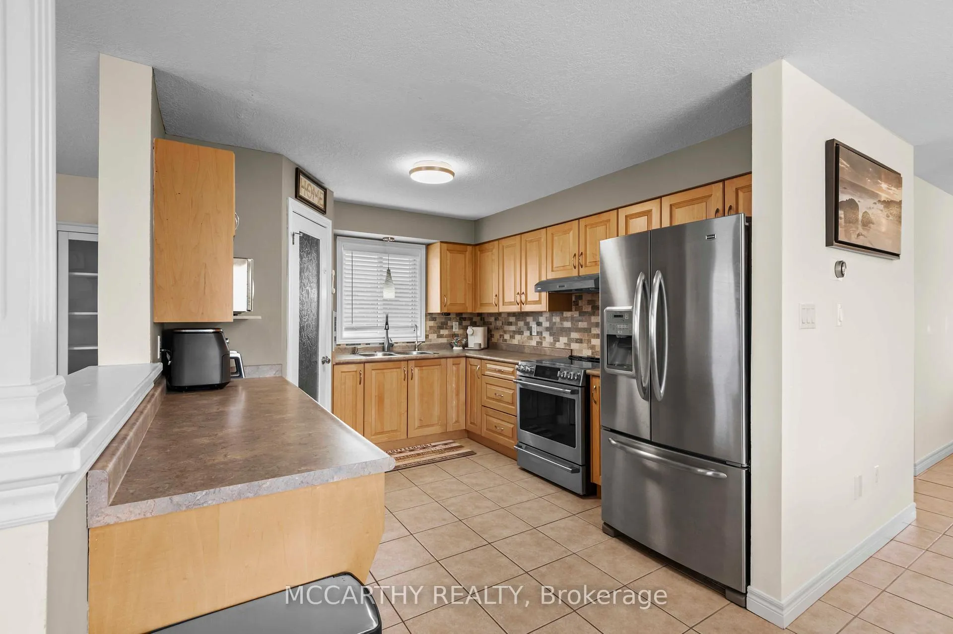 Photo 12 of 337 Rintoul Crescent, Shelburne — HOMEH
