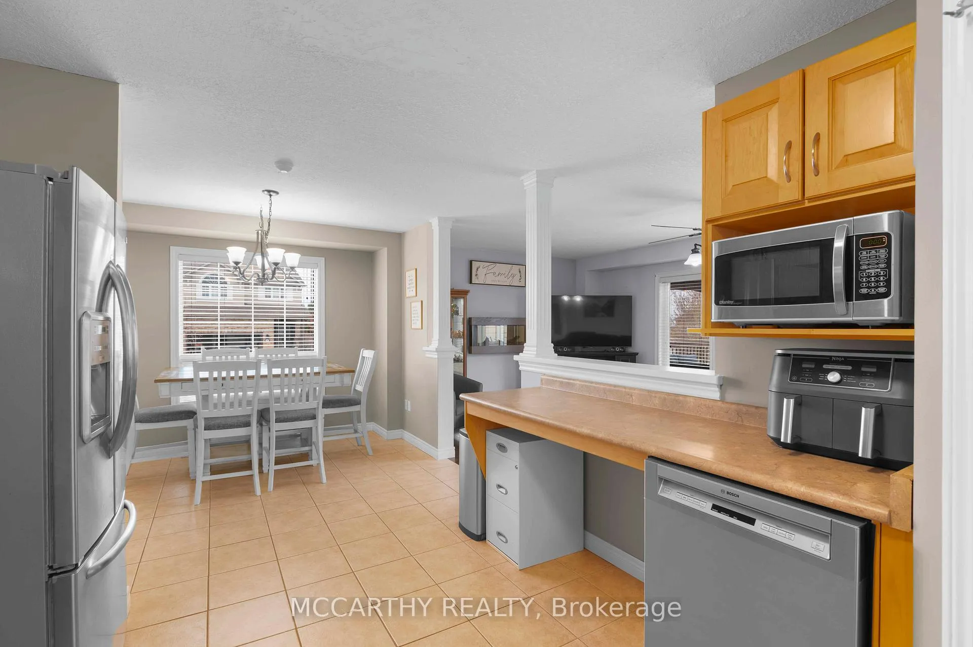 Photo 15 of 337 Rintoul Crescent, Shelburne — HOMEH