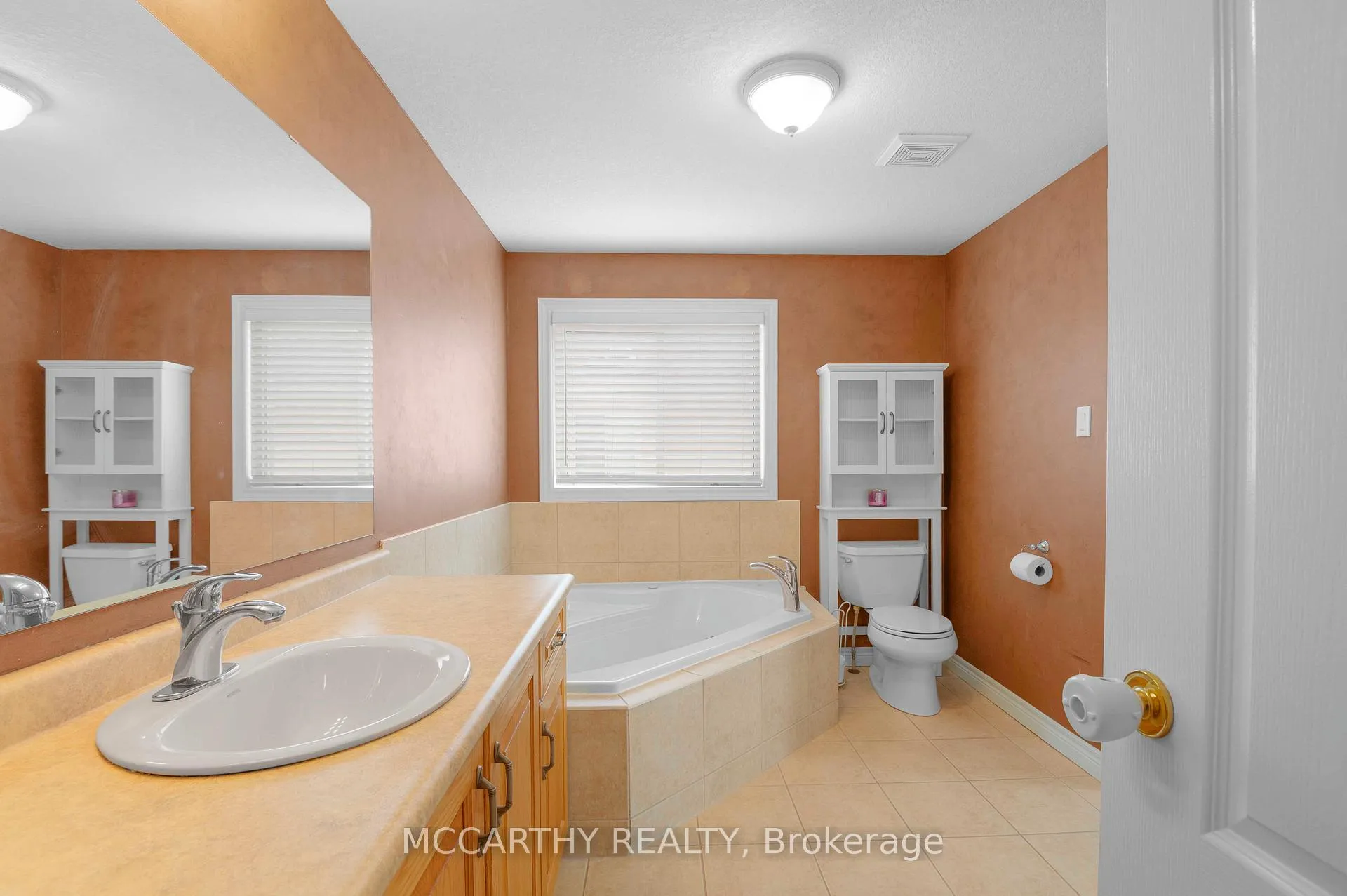 Photo 24 of 337 Rintoul Crescent, Shelburne — HOMEH