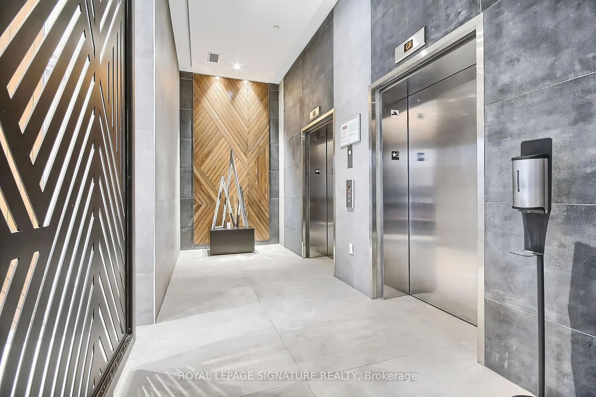 Photo 3 of Unit 101, 1331 Queen Street E, Toronto, Greenwood-Coxwell — HOMEH