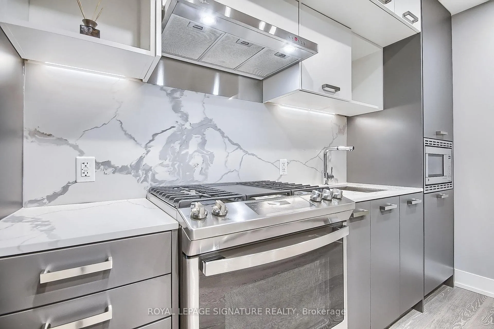Photo 8 of Unit 101, 1331 Queen Street E, Toronto, Greenwood-Coxwell — HOMEH