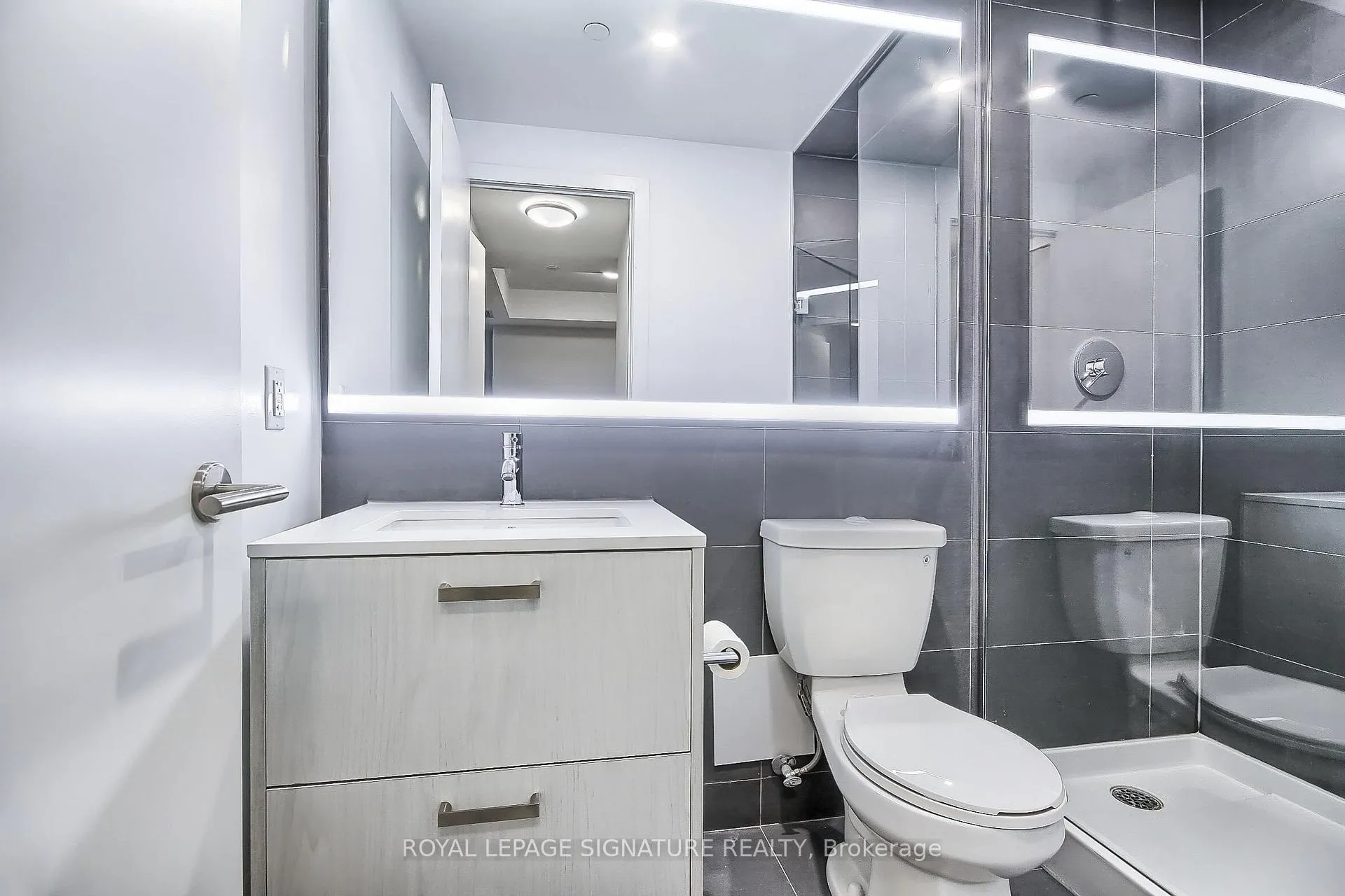 Photo 17 of Unit 101, 1331 Queen Street E, Toronto, Greenwood-Coxwell — HOMEH