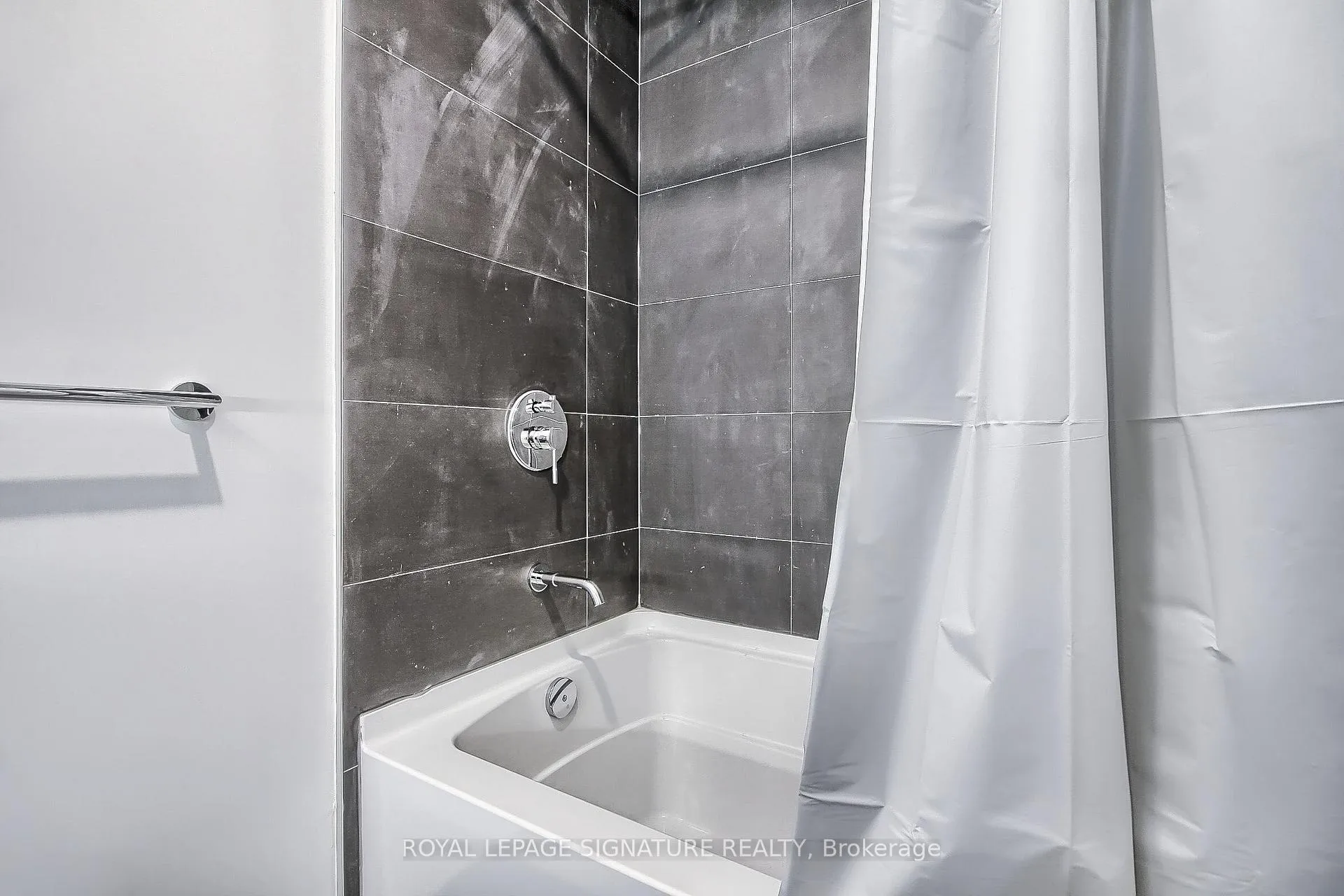 Photo 24 of Unit 101, 1331 Queen Street E, Toronto, Greenwood-Coxwell — HOMEH