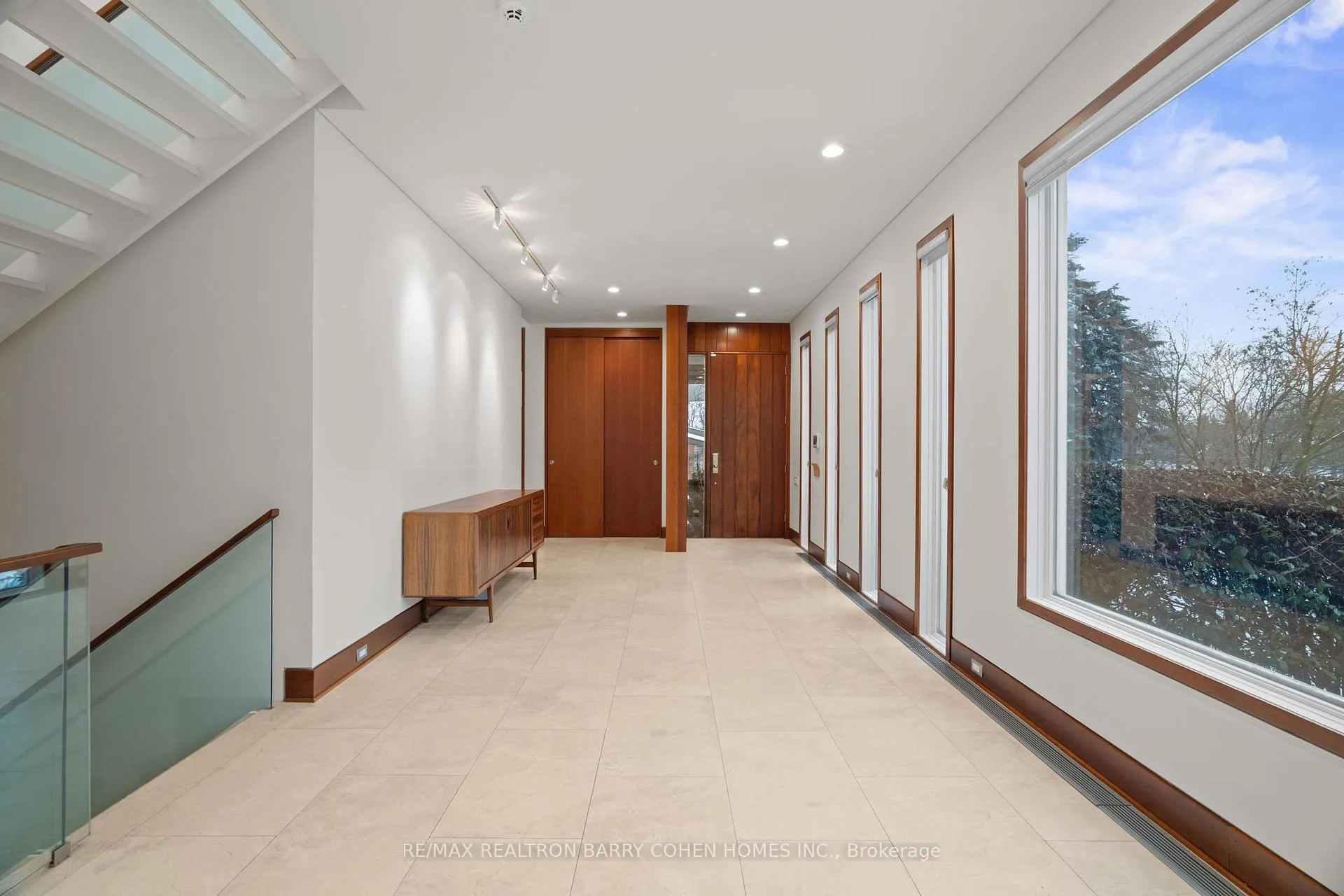 Photo 3 of 33 Fairway Heights Drive, Markham, Bayview Fairway-Bayview Country Club Estates — HOMEH