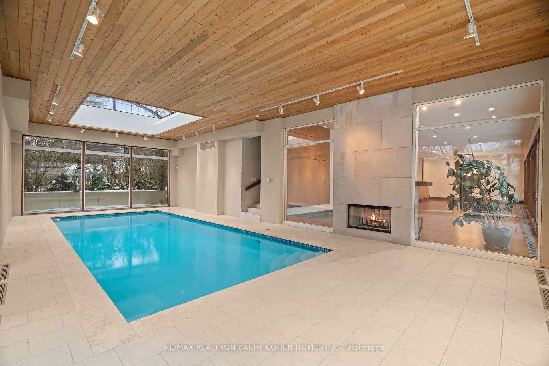 Photo 11 of 33 Fairway Heights Drive, Markham, Bayview Fairway-Bayview Country Club Estates — HOMEH