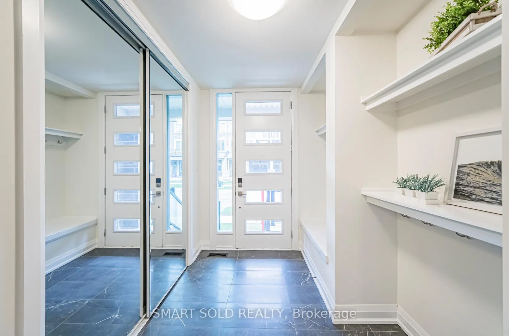 Photo 4 of 34 Thomas Frisby Jr Crescent, Markham, Victoria Square — HOMEH