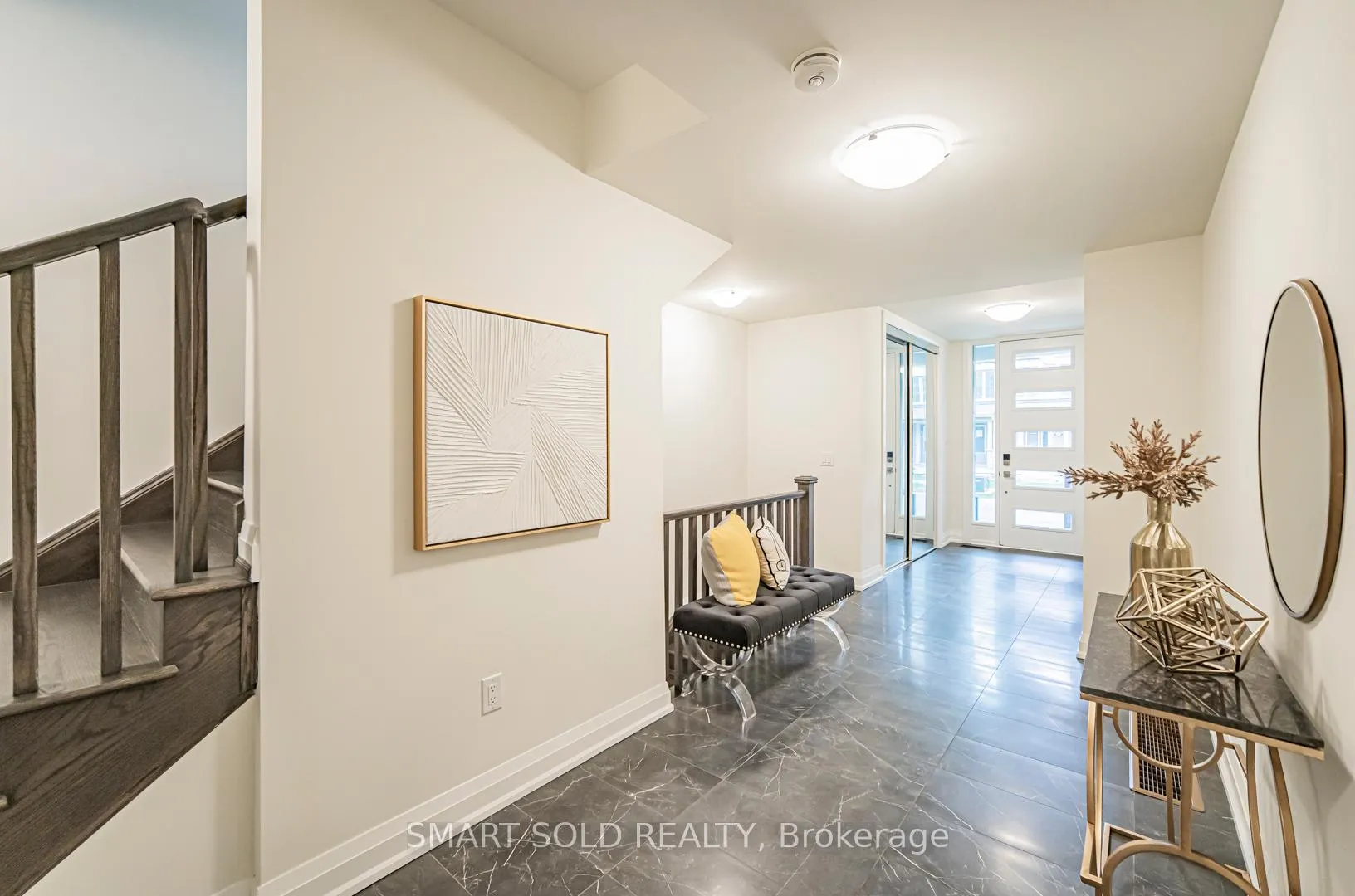Photo 7 of 34 Thomas Frisby Jr Crescent, Markham, Victoria Square — HOMEH