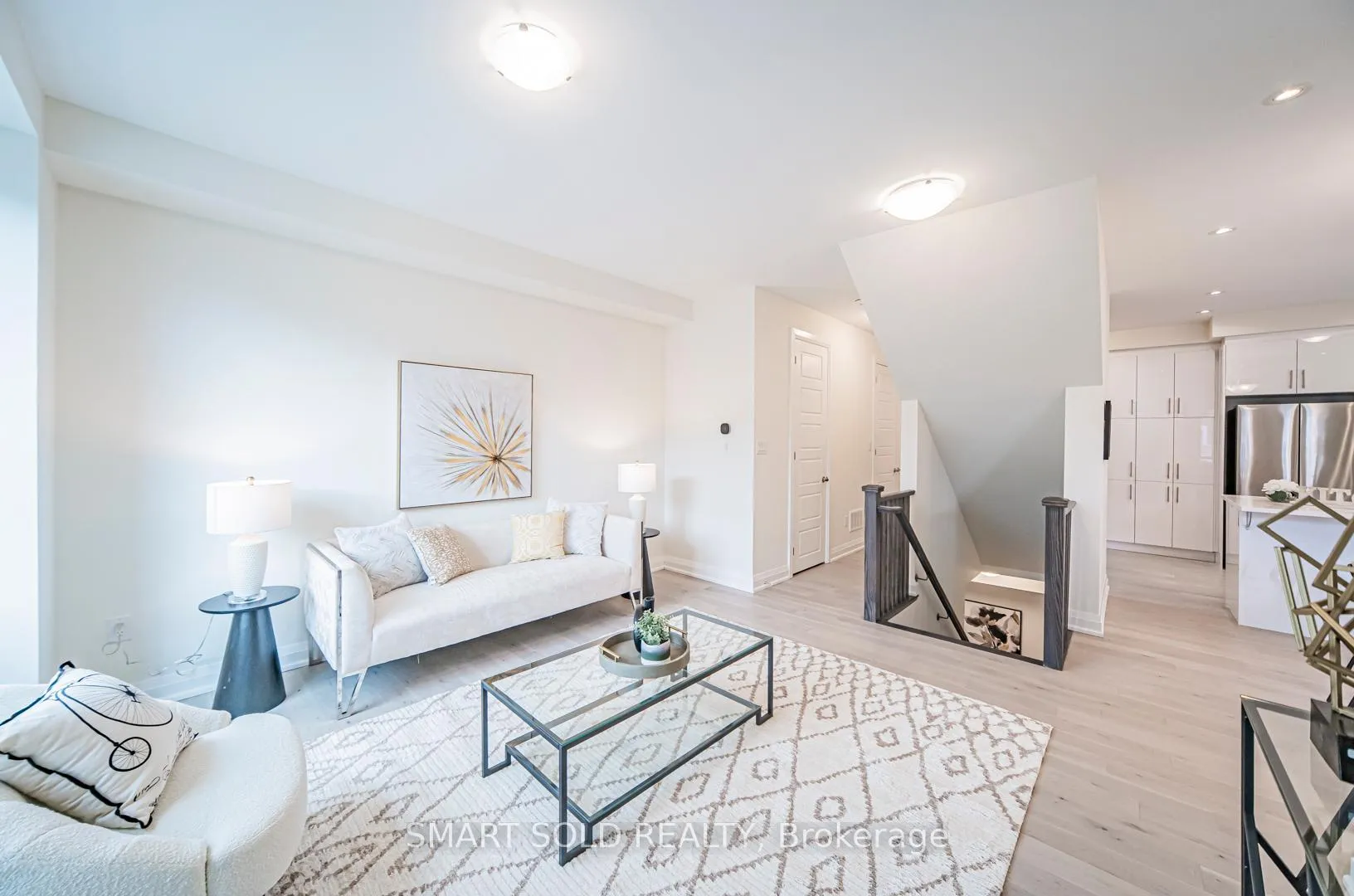 Photo 9 of 34 Thomas Frisby Jr Crescent, Markham, Victoria Square — HOMEH